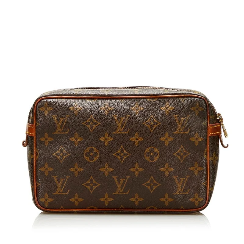 Louis Vuitton Speedy bags in monogram canvas for a classic lookLouis Vuitton Brown Canvas Compiegne 23 clutch bag