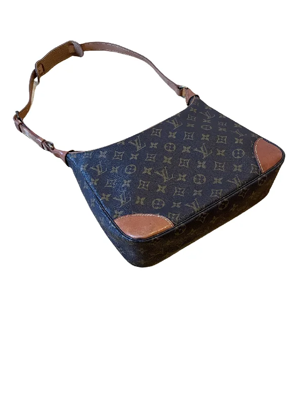 Louis Vuitton crossbody bags with adjustable shoulder straps for comfortLouis Vuitton Boulogne PM Monogram