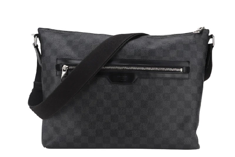 Louis Vuitton bags with a zip - around closure for enhanced securityLOUIS VUITTON N41105 MICK GM DAMIER GRAPHITE MESSENGER BAG CANVAS NO DUST COVER