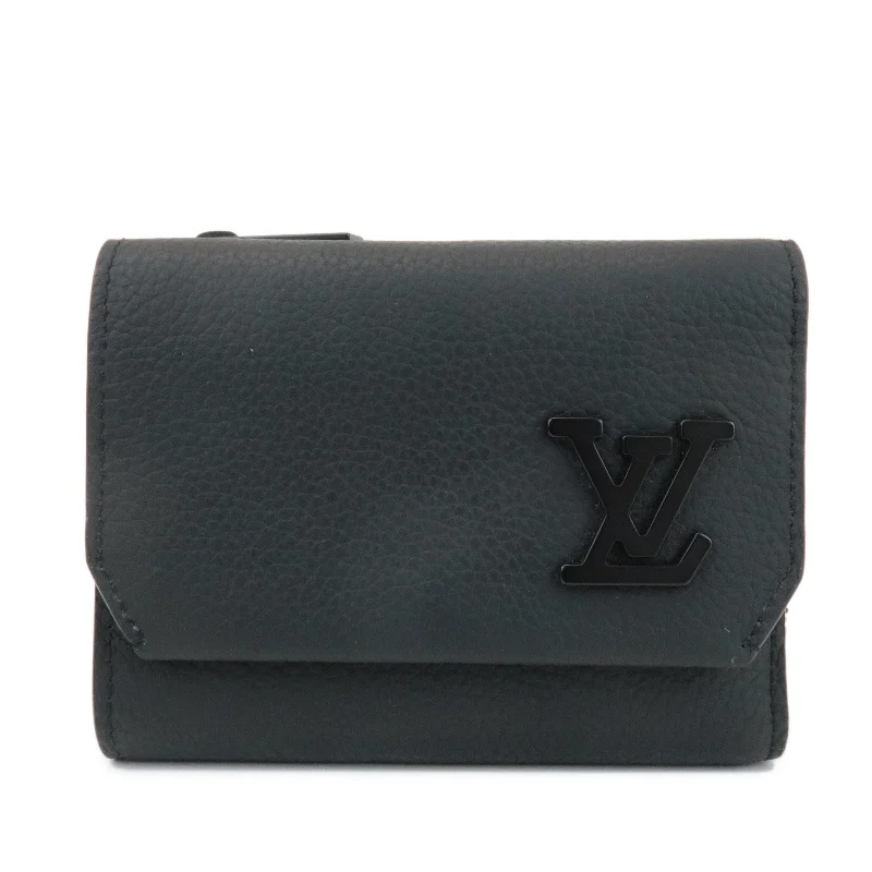 Louis Vuitton Aerogram Portefeuille Pilot Wallet Noir M81740